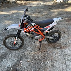 2022 Kayo Dirt Bike 140cc