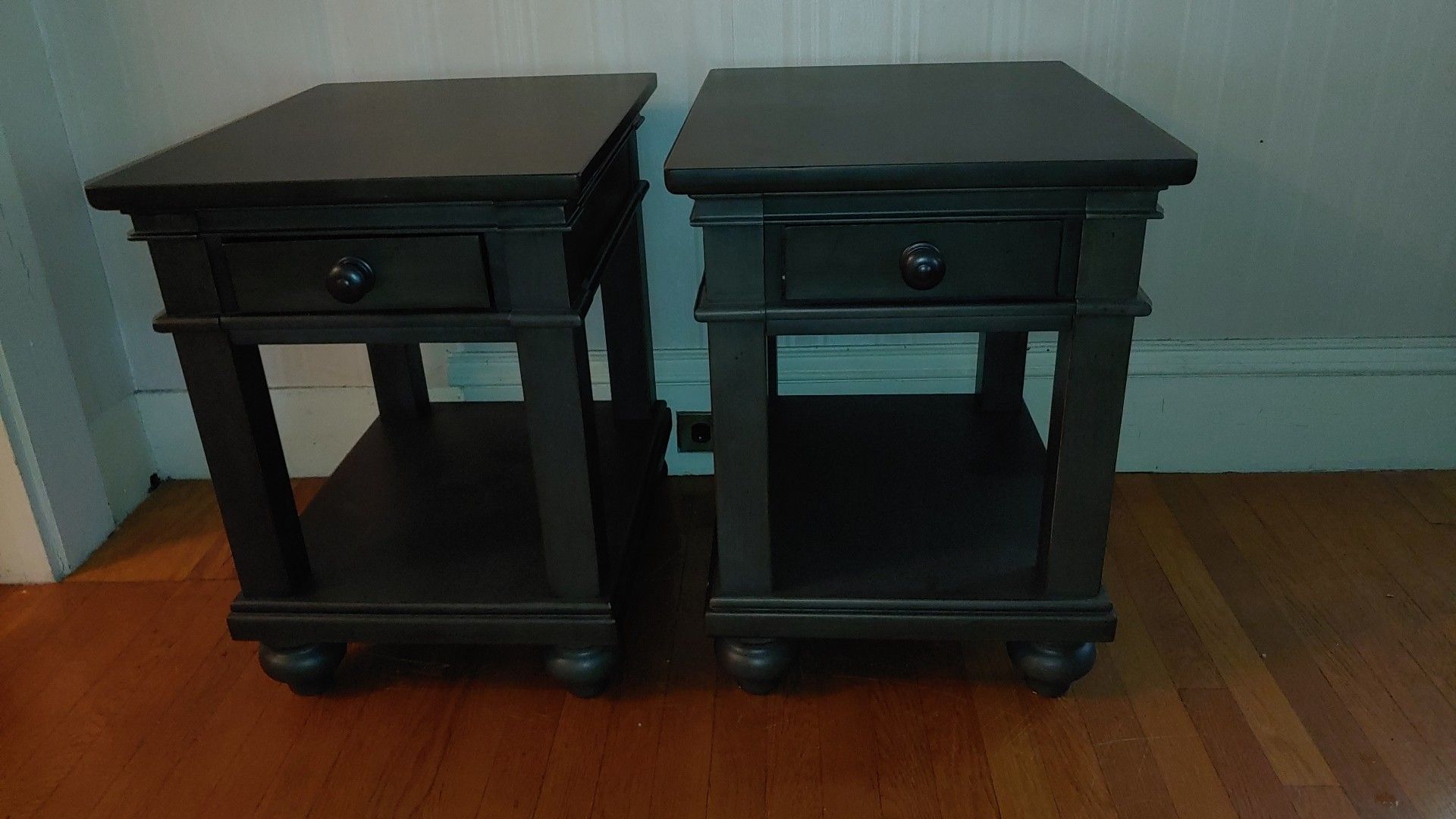 End tables (Grey)