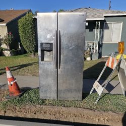 Free Fridge For Parts or Recycling