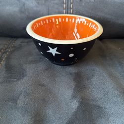 New Without Tags Small Terramoto Ceramic Black Orange White Halloween Holiday Stars Dots Bowl Dish Decoration