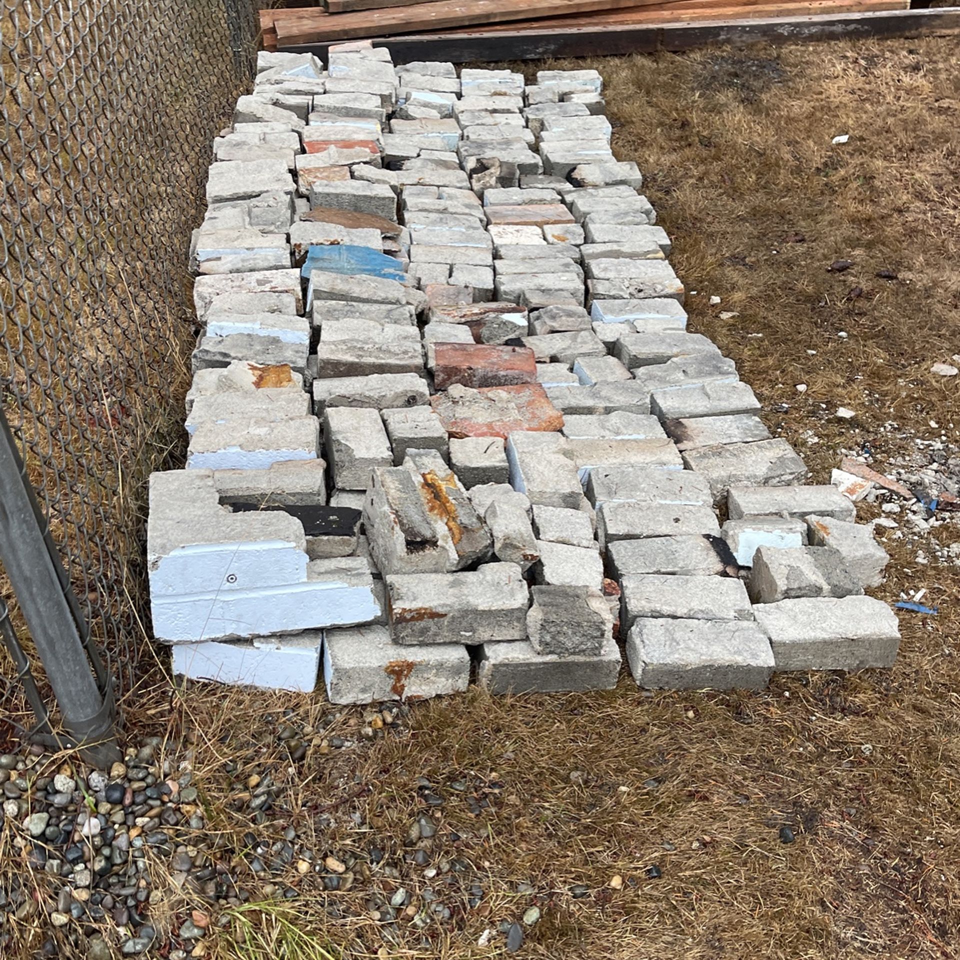 Free Bricks for Sale in Lakewood, WA OfferUp