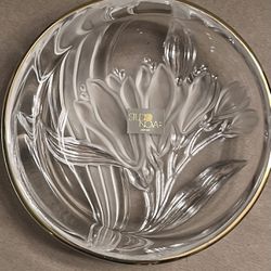 MIKASA STUDIO NOVA Frosted Embossed ORCHID Gold  Rim Round 5" Candy Dish