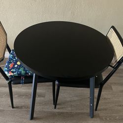 1 Table 2 Chairs $100
