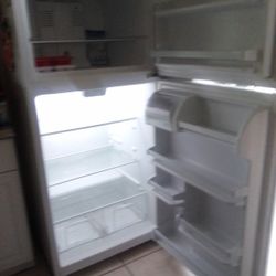 Amana Brand Refrigerator 