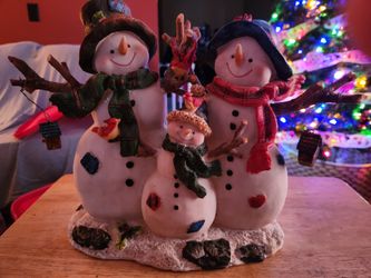 Cute Snowman Family Table Or Shelf Decoration 
