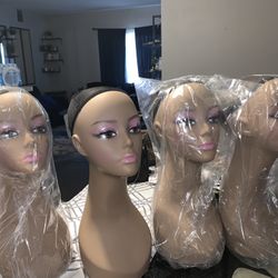 4 Mannequin Heads 