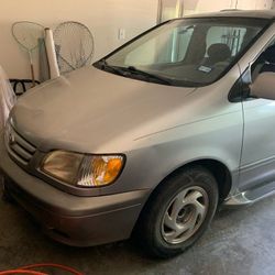 2001 Toyota Sienna