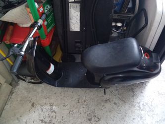 razor European scooter/needs new battery