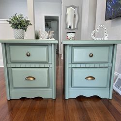 Pair Of Nightstands / End Tables 