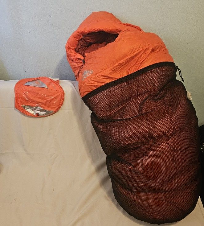 Long Kelty Cosmic Ultra 800 DriDown Sleeping Bag Never Used
