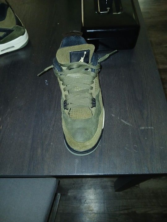 Jordan 4 Retro Olive