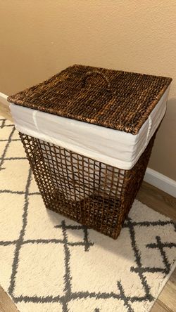 Wicker Laundry Hamper with Lid and Liner