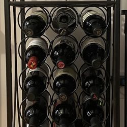 18 Bottle Black Wine Rack