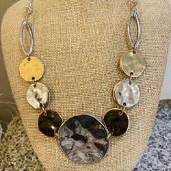 Beautiful Two Tone Necklace 