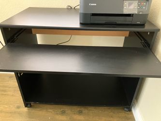 Computer table