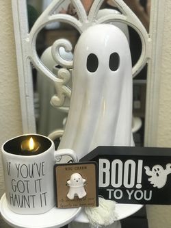 Rae Dunn👻 coffee mug with topper ghost