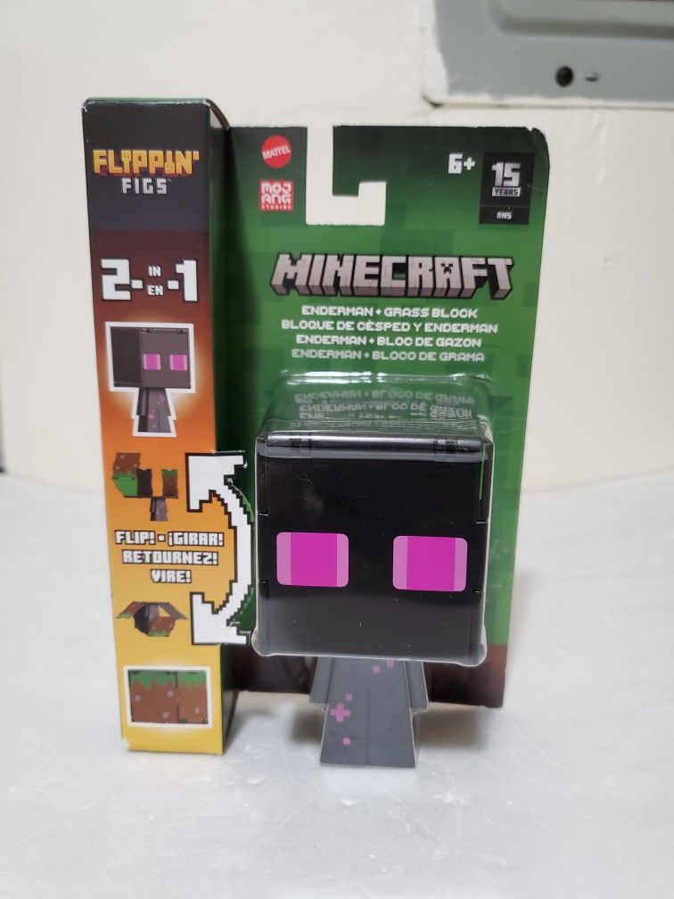 Minecraft Flippin' Figs Enderman & Grass Block Action Figure