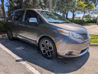 2015 TOYOTA SIENNA XLE