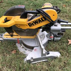 Dewalt Saw