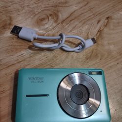 VIVITAR DIGITAL CAMERA 