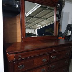 Dresser And Mirrors