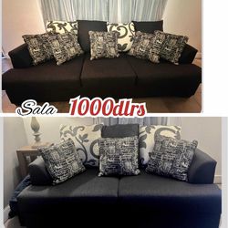 Couches / Living Room Set!! Great Condition!!