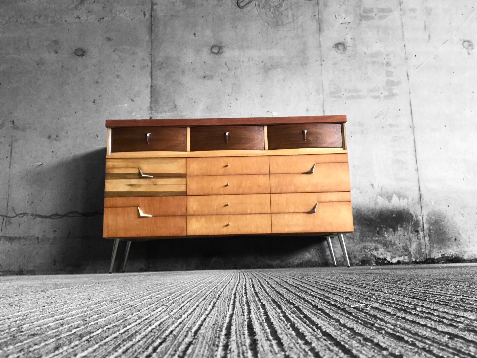 Stunning Mid Century Modern Solid Wood Dresser With Period Hardware & Chrome Legs