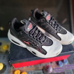 Reebok AI solution mid boys size 5