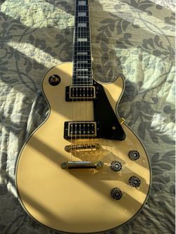 Epiphone Les Paul Custom Blackback Ivory.