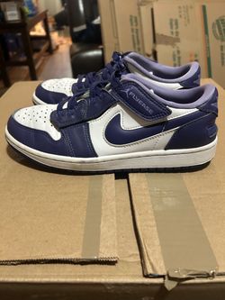 Nike dunk low flyEase purple and white size 8.5
