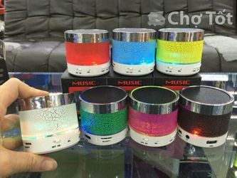 BLUE TOOTH SPEAKER FOR SALE CHANGING LIGHTS BACK WITH A 60 DAY MALFUNCTION WARRANTY