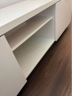 White tv stand $25
