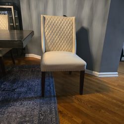Set Of 4 DINING ROOM CHAIRS