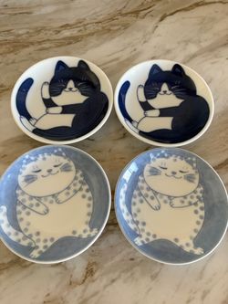 New set of 4 small plates