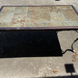 Moaiqc metal coffee table