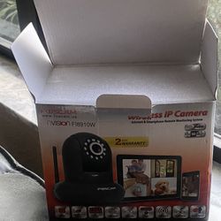 NEW in Box - Foscam FI8910W Pan & Tilt IP/Network Camera with Two-Way Audio and Night Vision