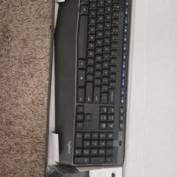 Logitech MK345 Keyboard & Wireless ) Mouse Set 