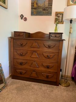 Chest of drawers