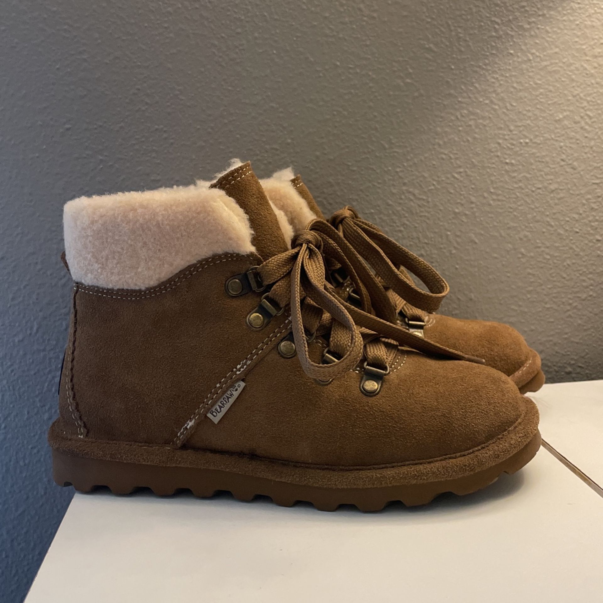 Bearpaw Boots Size 7