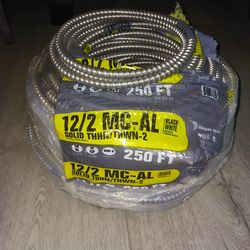 12/2  Mc cable 250 ft  nuevo