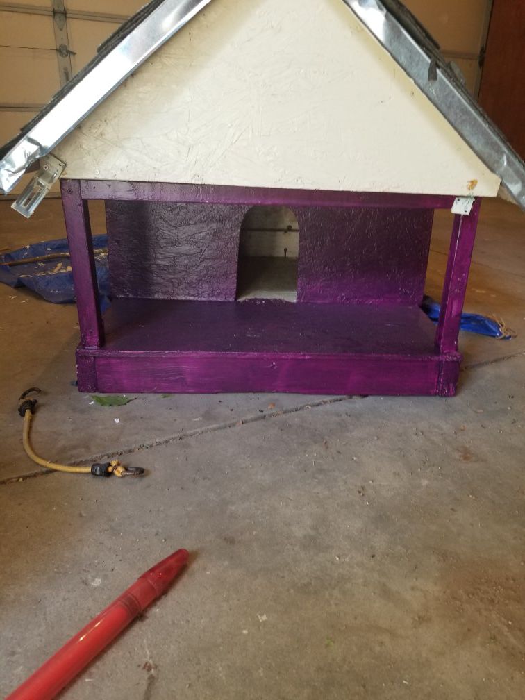 Free sturdy dog house