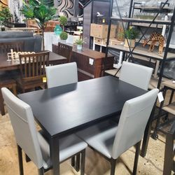 Small 5 PC Dining Set With 4 Gray  Chairs Seats (New)g