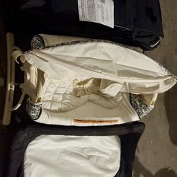 Graco Pack 'n Play Quick Connect Portable Bassinet and Diaper Changer Playard