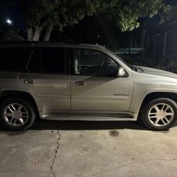07 Denali Runs Good Just Got A Brand New Alternator Good Tires. It’s on non-op clean title but has a knock four-wheel-drive works great 