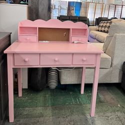 🔥Hot Deal🔥Brand New Pink Desk Clearance Special 