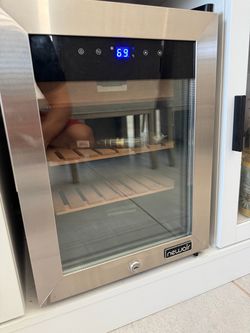 250 count Newair cigar humidor