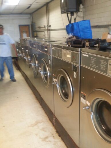 Commercial Laundromat Equipment