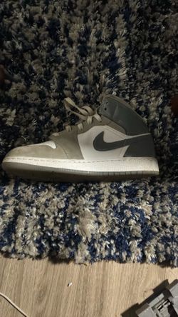 Jordan one glossy gray