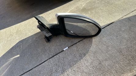 Chevy Cruze passenger mirror