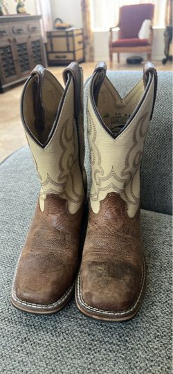 Boys cowboy boots size 15